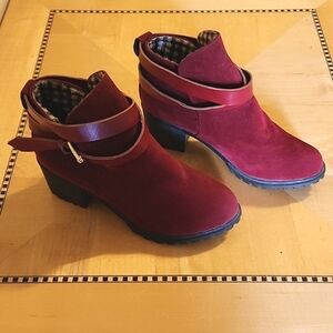 Stylish Faux Suede Ankle Boots Size 6.5 NWOT